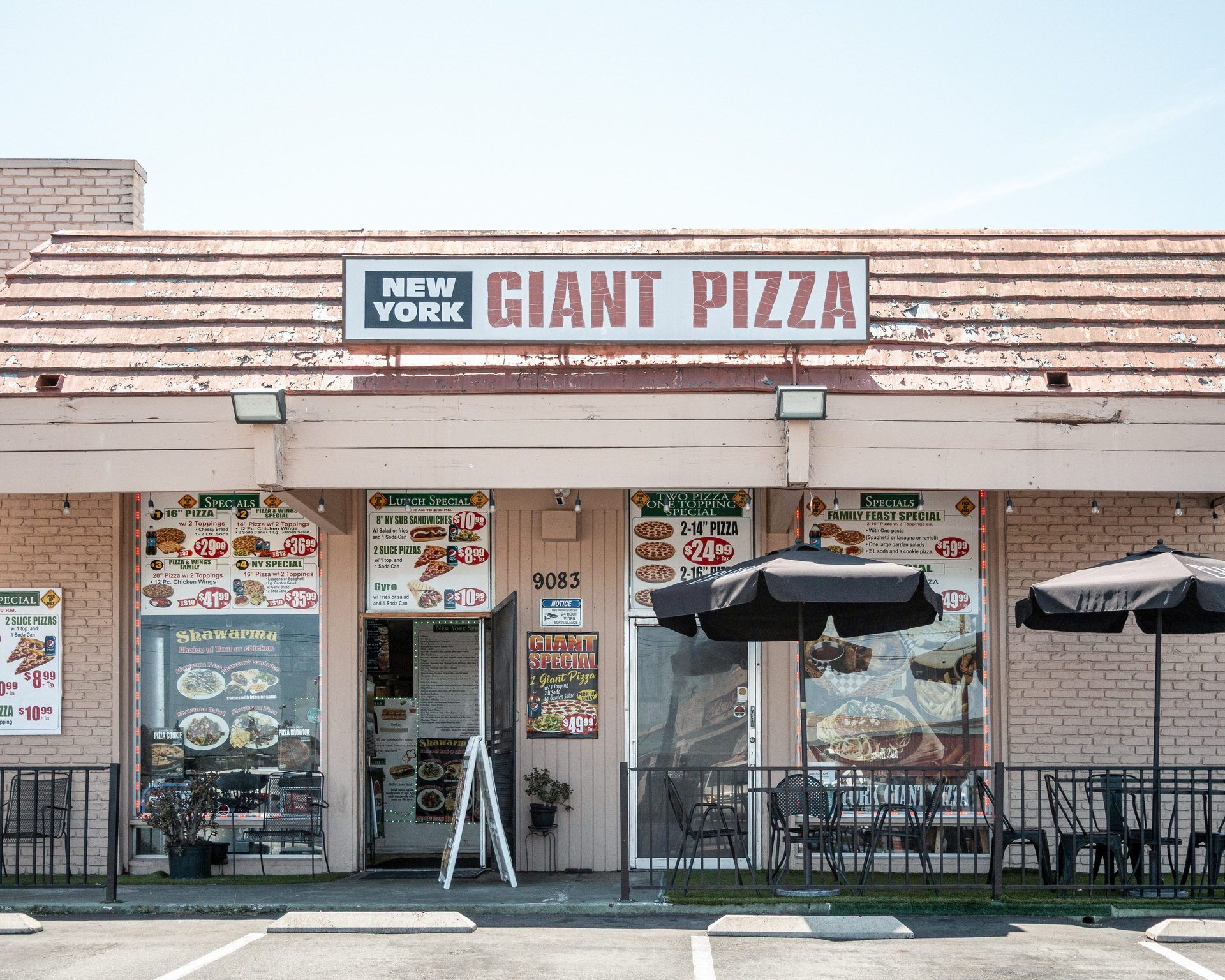 Welcome to New York Giant Pizza